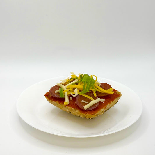 halbes belegtes Mehrkornbrötchen mit Sucuk