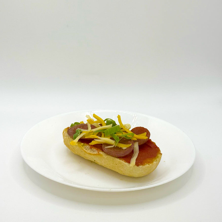 halbes belegtes Weizenbrötchen mit Sucuk